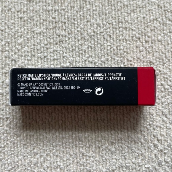MAC 707 Ruby Woo Retro Matte Lipstick - Picture 14 of 16